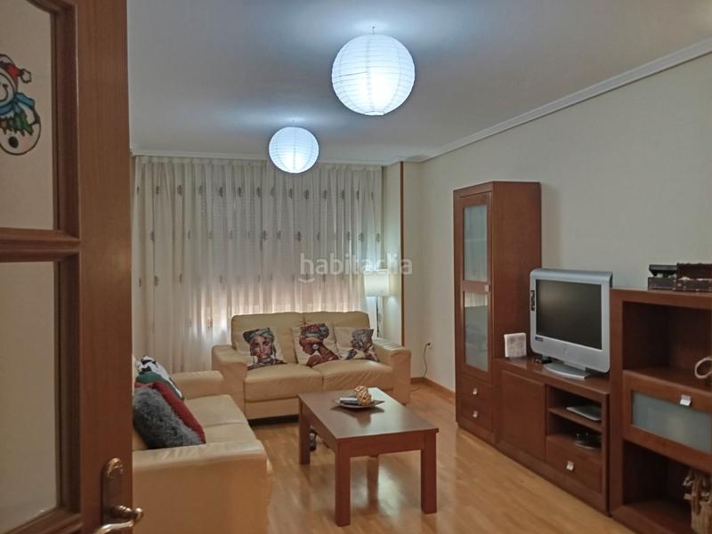 Foto 0360d12f-1b2f-4f29-9022-376e5d7d7c36. Rent flat in calle los claveles 15 in Zona Alta Ponferrada Foto 0360d12f-1b2f-4f29-9022-376e5d7d7c36. Rent flat in calle los claveles 15 in Zona Alta Ponferrada