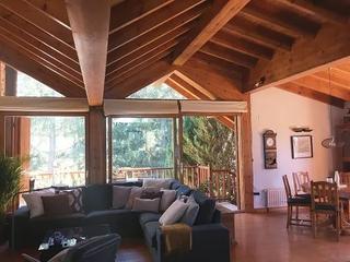 Location Maison jumelée à Carrer del pla 4. Magnífica casa de 230m² en urús. exclusividad y encanto en la ce Location Maison jumelée à Carrer del pla 4. Magnífica casa de 230m² en urús. exclusividad y encanto en la ce