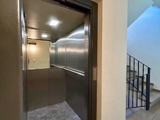Pis a Carrer del clos 0. Amplio y luminoso con dos terrazas, balcon y más de 150m2 en una Pis a Carrer del clos 0. Amplio y luminoso con dos terrazas, balcon y más de 150m2 en una