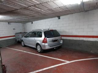 Aparcament cotxe a Doctor combelles 30. Vendo parking grande Aparcament cotxe a Doctor combelles 30. Vendo parking grande
