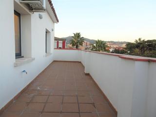 Lloguer Pis a Jaume abril 16. Ático reformado en el centro – luminoso y con terraza privada Lloguer Pis a Jaume abril 16. Ático reformado en el centro – luminoso y con terraza privada