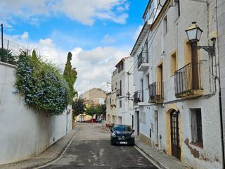 Masía en Carrer de l'església 11. Casa de pueblo independiente Masía en Carrer de l'església 11. Casa de pueblo independiente