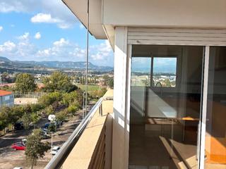 Rent Penthouse in Avinguda olímpia 3. Es lloga àtic lluminós amb terrassa i vistes a vic Rent Penthouse in Avinguda olímpia 3. Es lloga àtic lluminós amb terrassa i vistes a vic
