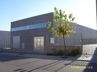 Capannone industriale P.i. les verdunes. Al lado ap2 y n240 Capannone industriale P.i. les verdunes. Al lado ap2 y n240