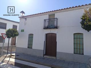 Mas à Peraleda del Zaucejo. Vivienda con patio para reformar en zona tranquila Mas à Peraleda del Zaucejo. Vivienda con patio para reformar en zona tranquila
