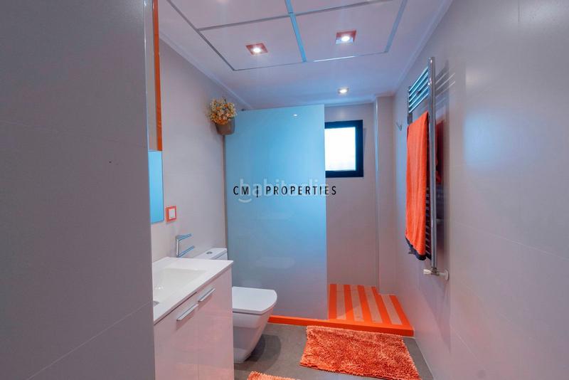 Foto be8fff4e-c515-4124-816a-7734b8cd61d0. Lloguer xalet amb calefacció aparcament piscina a Torrent Foto be8fff4e-c515-4124-816a-7734b8cd61d0. Lloguer xalet amb calefacció aparcament piscina a Torrent