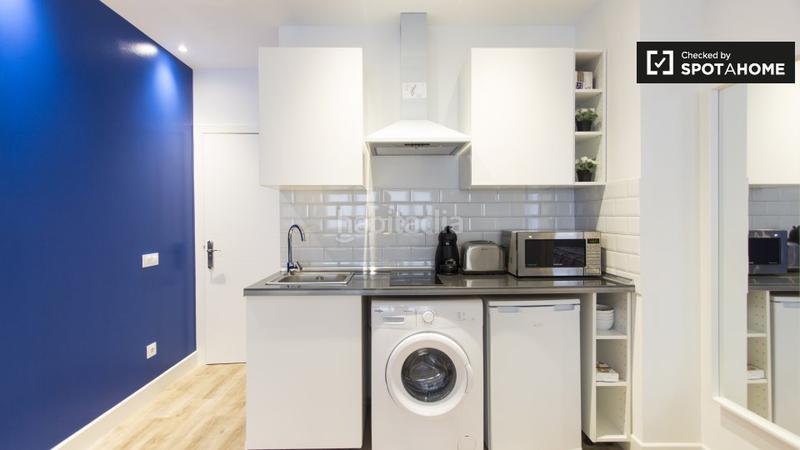 Foto 8f3e76c3-9d27-4322-8da8-cd8eeff04ae9. Alquiler piso vibrante apartamento de 1 dormitorio en alquiler en atocha, en Madrid Foto 8f3e76c3-9d27-4322-8da8-cd8eeff04ae9. Alquiler piso vibrante apartamento de 1 dormitorio en alquiler en atocha, en Madrid