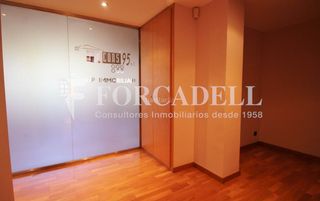 Oficina en Vinyets-Molí Vell Oficina en Vinyets-Molí Vell