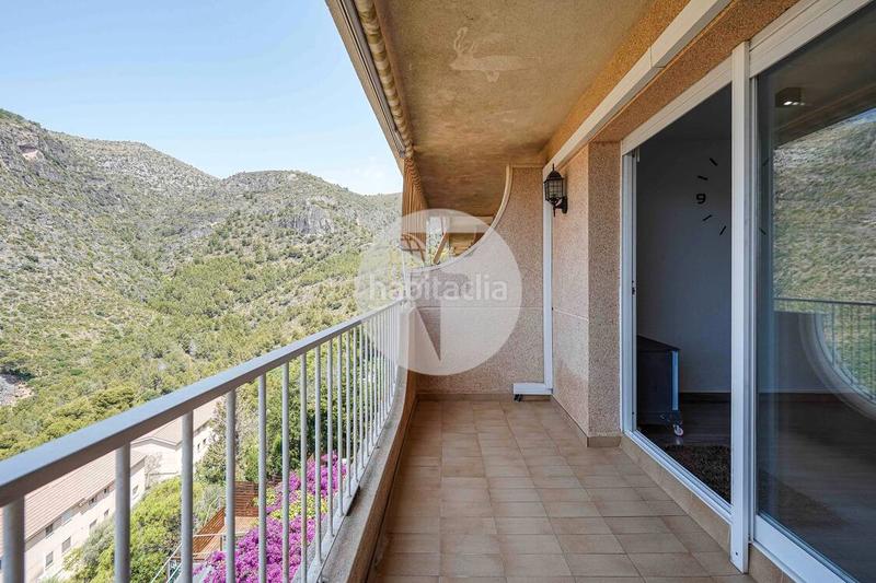 Foto f0f31789-808f-4628-878b-d39f9406c762. Casa adossada amb calefacció aparcament piscina a Sitges Foto f0f31789-808f-4628-878b-d39f9406c762. Casa adossada amb calefacció aparcament piscina a Sitges