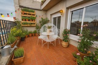 Attique à Vila de Gràcia. Encantador ático en venta con terraza en el corazón de vila de g Attique à Vila de Gràcia. Encantador ático en venta con terraza en el corazón de vila de g