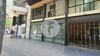 Lloguer Local Comercial a L´Antiga Esquerra de l´Eixample. Local comercial disponible situado en el distrito de leixample, Lloguer Local Comercial a L´Antiga Esquerra de l´Eixample. Local comercial disponible situado en el distrito de leixample,