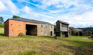 Masia a Pastoriza (A). Casa a restaurar con alpendre y hórreo en a pastoriza Masia a Pastoriza (A). Casa a restaurar con alpendre y hórreo en a pastoriza