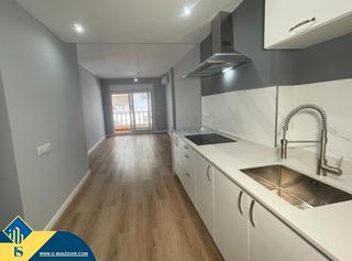Appartement à Gaspar Perelló. Apartamento reformado con terraza en la provincia de alicante, e Appartement à Gaspar Perelló. Apartamento reformado con terraza en la provincia de alicante, e