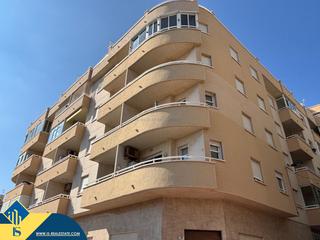 Flat in Las Piscinas Naturales. Apartamento con terraza, en la provincia de alicante, en torrevi Flat in Las Piscinas Naturales. Apartamento con terraza, en la provincia de alicante, en torrevi