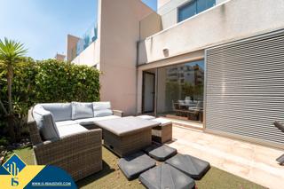 Xalet a Punta Prima. Vila con piscina privada, en la provincia de alicante, en torrev Xalet a Punta Prima. Vila con piscina privada, en la provincia de alicante, en torrev