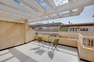 Àtic Calle la sal. Ático de 1 dormitorio a 300 metros de la playa de los locos Àtic Calle la sal. Ático de 1 dormitorio a 300 metros de la playa de los locos
