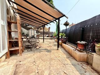 Rez-de-chaussée Carrer de francesc vidal i sureda. Una planta baja que no es solo una vivienda, sino una experienci Rez-de-chaussée Carrer de francesc vidal i sureda. Una planta baja que no es solo una vivienda, sino una experienci
