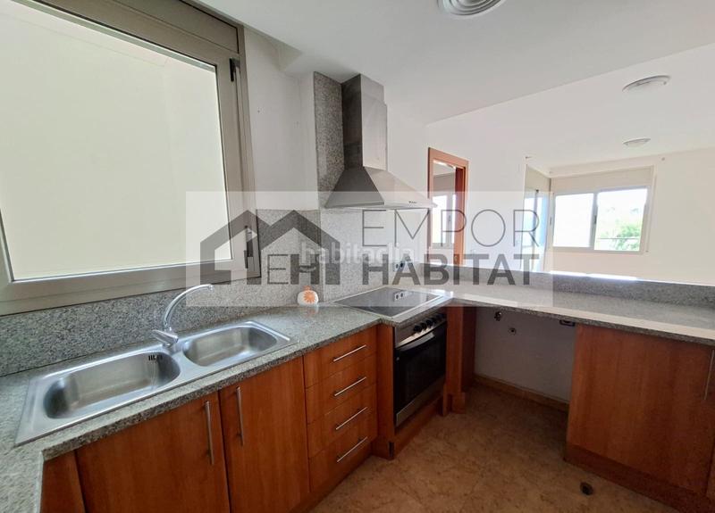 Foto 5cf8ebfe-ac65-4703-890f-bd25d46ba55a. Apartament amb calefacció a El Port Llançà Foto 5cf8ebfe-ac65-4703-890f-bd25d46ba55a. Apartament amb calefacció a El Port Llançà