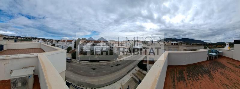 Foto 19615bc4-4a82-441e-81fa-85e679db135e. Apartament amb aparcament a El Port Llançà Foto 19615bc4-4a82-441e-81fa-85e679db135e. Apartament amb aparcament a El Port Llançà