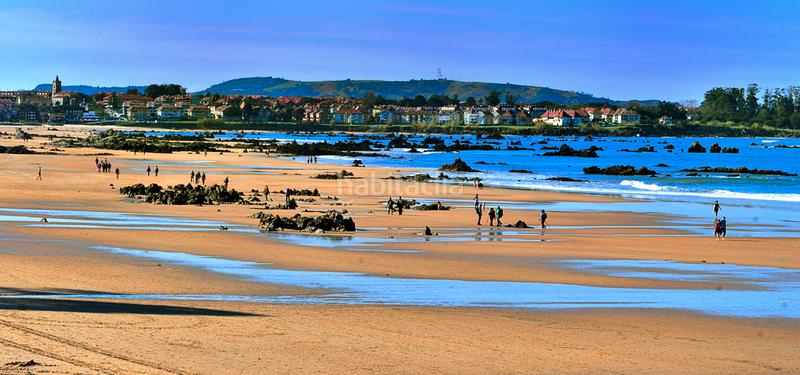 Foto f746a29f-be09-4d0c-9cec-8076d9c917c0. Autoparkplatz in Tregadín Noja Foto f746a29f-be09-4d0c-9cec-8076d9c917c0. Autoparkplatz in Tregadín Noja