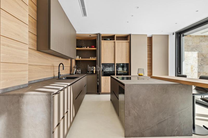 Foto 1900afed-a857-42c3-be4c-097f2bc4c729. Chalet mit heizung parking in La Alquería Benahavís Foto 1900afed-a857-42c3-be4c-097f2bc4c729. Chalet mit heizung parking in La Alquería Benahavís