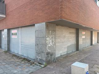 Lloguer Local Comercial a Carretera de santa coloma 67. Local cantoner amb 25m d'aparador i sup. 150m2. inclou 6 pks. Lloguer Local Comercial a Carretera de santa coloma 67. Local cantoner amb 25m d'aparador i sup. 150m2. inclou 6 pks.
