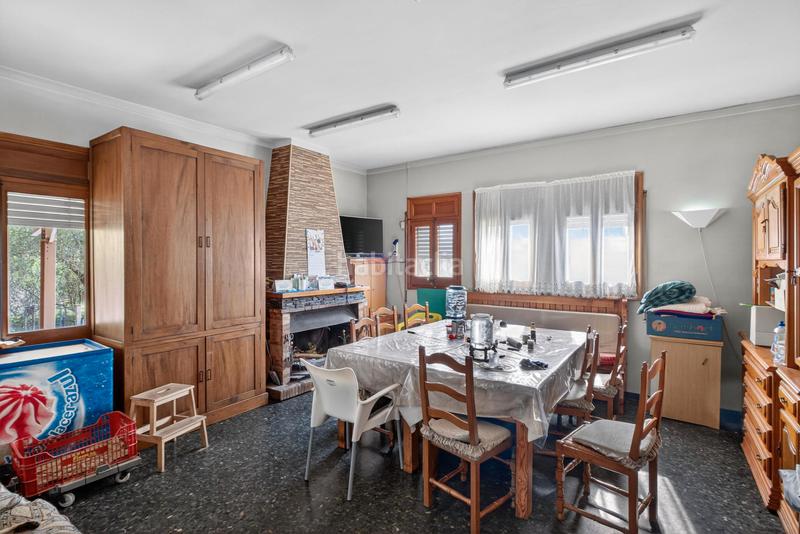 Foto 41b3a6aa-2a4d-413a-bb9c-f1215535e78f. Edificio edifici en venda ( restaurant + 2 habitatges ) en Massanes Foto 41b3a6aa-2a4d-413a-bb9c-f1215535e78f. Edificio edifici en venda ( restaurant + 2 habitatges ) en Massanes