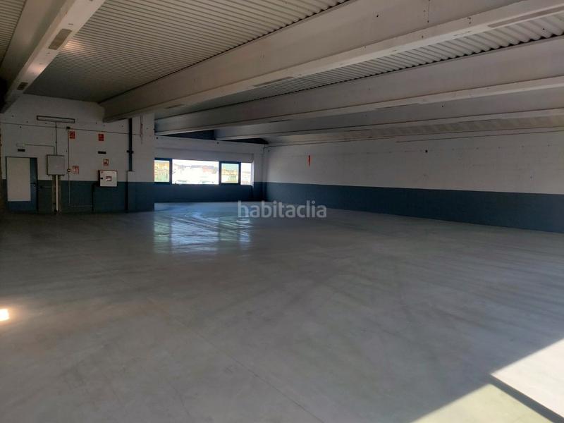 Foto 3702e666-2647-4324-9e33-95c7e2a0db84. Location local commercial avec chauffage dans Bufalà Badalona Foto 3702e666-2647-4324-9e33-95c7e2a0db84. Location local commercial avec chauffage dans Bufalà Badalona