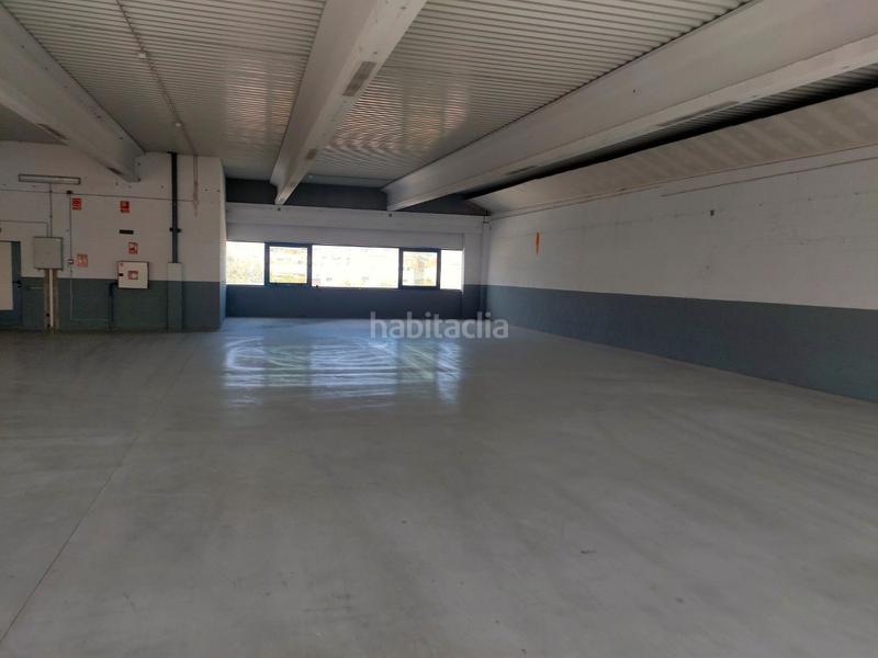 Foto 5ab7c648-b2be-405b-9266-eb3489e10e64. Location local commercial avec chauffage dans Bufalà Badalona Foto 5ab7c648-b2be-405b-9266-eb3489e10e64. Location local commercial avec chauffage dans Bufalà Badalona