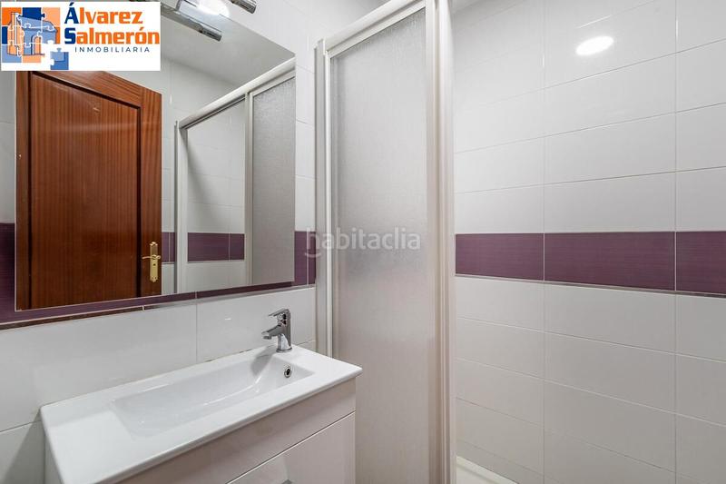 Foto 553ed10d-a30f-4669-970d-aa0759b20e48. Pis amb calefacció aparcament a Bola de Oro Granada Foto 553ed10d-a30f-4669-970d-aa0759b20e48. Pis amb calefacció aparcament a Bola de Oro Granada