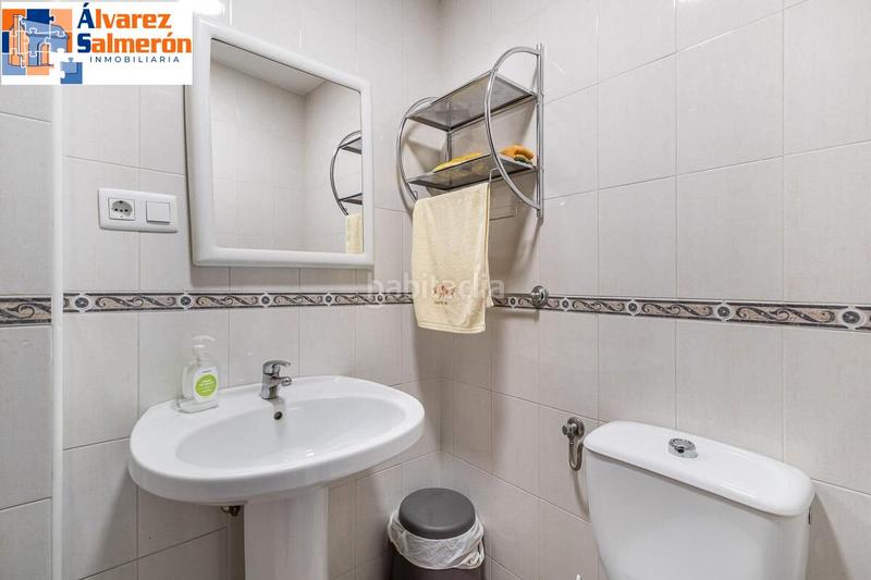 Foto 83bae9b9-f680-40bb-863d-7ab3835fb641. Pis amb calefacció aparcament a Bola de Oro Granada Foto 83bae9b9-f680-40bb-863d-7ab3835fb641. Pis amb calefacció aparcament a Bola de Oro Granada