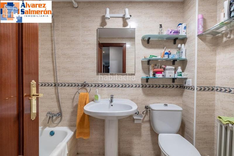 Foto 906bf2a6-3fac-44c6-9a4b-29f0539446b9. Pis amb calefacció aparcament a Bola de Oro Granada Foto 906bf2a6-3fac-44c6-9a4b-29f0539446b9. Pis amb calefacció aparcament a Bola de Oro Granada