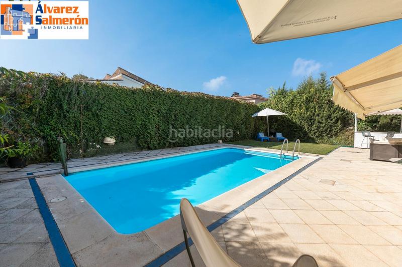 Foto 705bb1c4-082d-4484-8e80-7b06bbabfbaf. Chalet  con parcela y piscina en urbanización los chopos. en Gabias (Las) Foto 705bb1c4-082d-4484-8e80-7b06bbabfbaf. Chalet  con parcela y piscina en urbanización los chopos. en Gabias (Las)