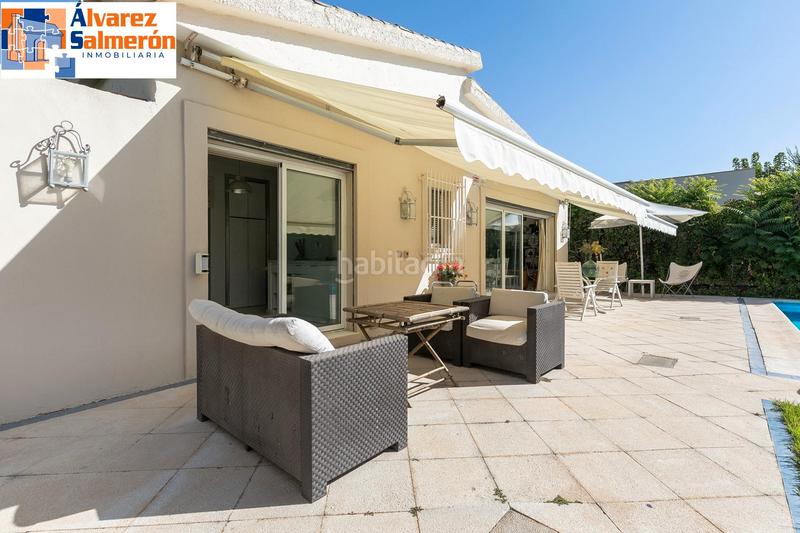 Foto a9a3356b-a648-44ab-be1c-81829662e357. Chalet  con parcela y piscina en urbanización los chopos. en Gabias (Las) Foto a9a3356b-a648-44ab-be1c-81829662e357. Chalet  con parcela y piscina en urbanización los chopos. en Gabias (Las)