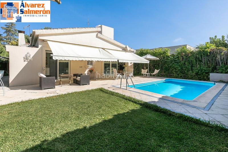 Foto d7f67bc7-8591-43b6-b676-251b71835852. Chalet  con parcela y piscina en urbanización los chopos. en Gabias (Las) Foto d7f67bc7-8591-43b6-b676-251b71835852. Chalet  con parcela y piscina en urbanización los chopos. en Gabias (Las)