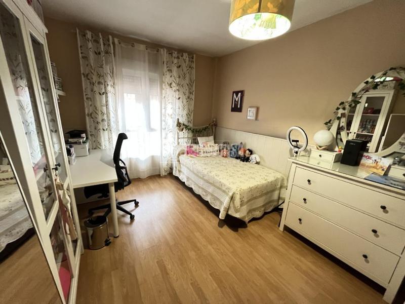 Foto 5a79253b-c473-4a4f-bbf2-c00f2fe75cdd. Casa pareada casa en venta en Loeches Foto 5a79253b-c473-4a4f-bbf2-c00f2fe75cdd. Casa pareada casa en venta en Loeches