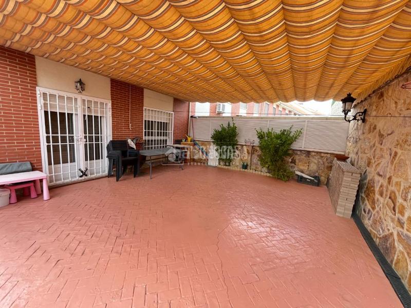 Foto 88509d5c-2f74-4ac3-b7a3-7e0e8f99a669. Casa pareada casa en venta en Loeches Foto 88509d5c-2f74-4ac3-b7a3-7e0e8f99a669. Casa pareada casa en venta en Loeches