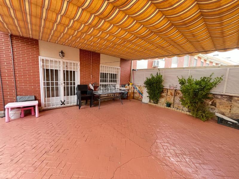 Foto a4b06cff-95cc-4016-a617-e9ff33c44f03. Casa pareada casa en venta en Loeches Foto a4b06cff-95cc-4016-a617-e9ff33c44f03. Casa pareada casa en venta en Loeches
