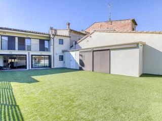 Maison  Calle barri 26. Casa en sant llorenç de la muga con licencia turística. Maison  Calle barri 26. Casa en sant llorenç de la muga con licencia turística.