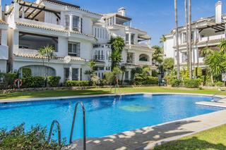 Flat in La Dama de Noche - La Alzambra. Piso en venta en urb. los naranjos, nueva andalucía, marbella Flat in La Dama de Noche - La Alzambra. Piso en venta en urb. los naranjos, nueva andalucía, marbella