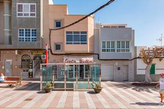 Traspàs Local Comercial a Avenida polizón 90. Oportunidad de traspaso de negocio y alquiler. arinaga, zona pea Traspàs Local Comercial a Avenida polizón 90. Oportunidad de traspaso de negocio y alquiler. arinaga, zona pea