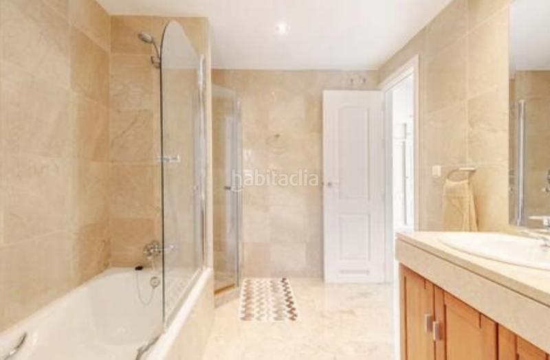 Foto 7826f87c-5548-44bc-a88e-c058c52d2a97. Rent penthouse with parking pool in lomas de Marbella club Marbella Foto 7826f87c-5548-44bc-a88e-c058c52d2a97. Rent penthouse with parking pool in lomas de Marbella club Marbella