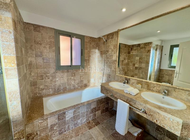 Foto e1459b13-3818-4bf0-a3b6-30c6071c6b91. Alquiler apartamento fantástico apartamento en la zona de Los Flamingos con vistas al mar en Benahavís Foto e1459b13-3818-4bf0-a3b6-30c6071c6b91. Alquiler apartamento fantástico apartamento en la zona de Los Flamingos con vistas al mar en Benahavís