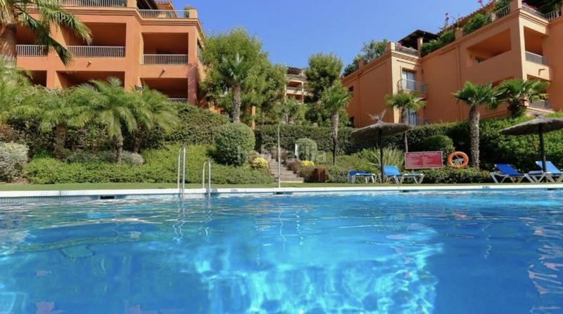 Foto 76142b3e-a5ec-4085-902a-4a95c62edd44. Location appartement avec chauffage parking piscine dans Benahavís Foto 76142b3e-a5ec-4085-902a-4a95c62edd44. Location appartement avec chauffage parking piscine dans Benahavís