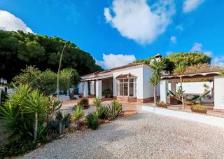 Chalet Camino camino de la uva verdil Chalet Camino camino de la uva verdil