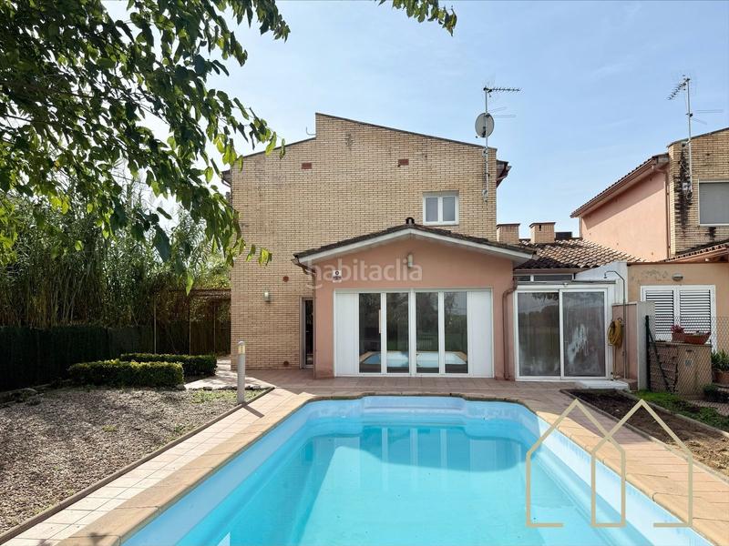 Foto 226100da-b1e0-4f79-aafe-b6e617a9eeb2. Casa amb calefacció piscina a Flaçà Foto 226100da-b1e0-4f79-aafe-b6e617a9eeb2. Casa amb calefacció piscina a Flaçà