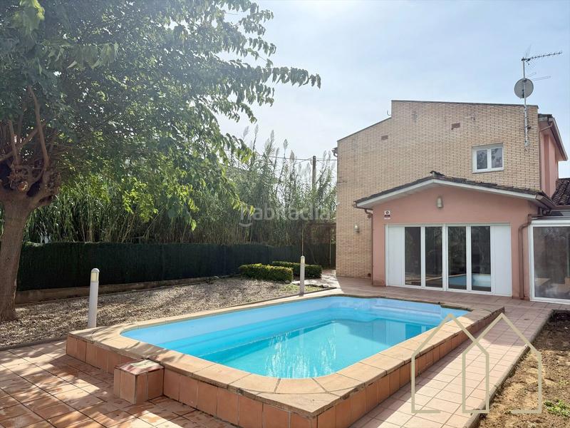 Foto 4b9c8114-cae7-4b94-8cce-73ed6053c502. Casa amb calefacció piscina a Flaçà Foto 4b9c8114-cae7-4b94-8cce-73ed6053c502. Casa amb calefacció piscina a Flaçà