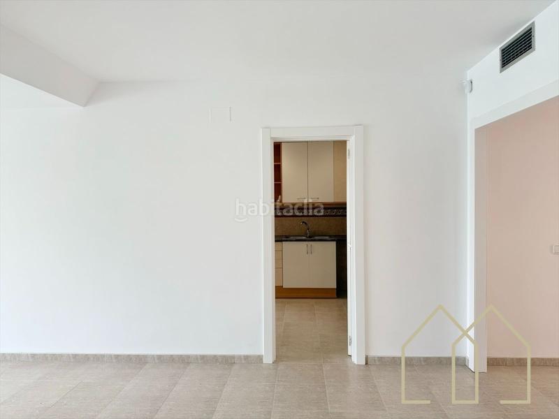 Foto 7c748ea6-fc2c-4be5-b6f5-e2bef1da9659. Casa amb calefacció piscina a Flaçà Foto 7c748ea6-fc2c-4be5-b6f5-e2bef1da9659. Casa amb calefacció piscina a Flaçà