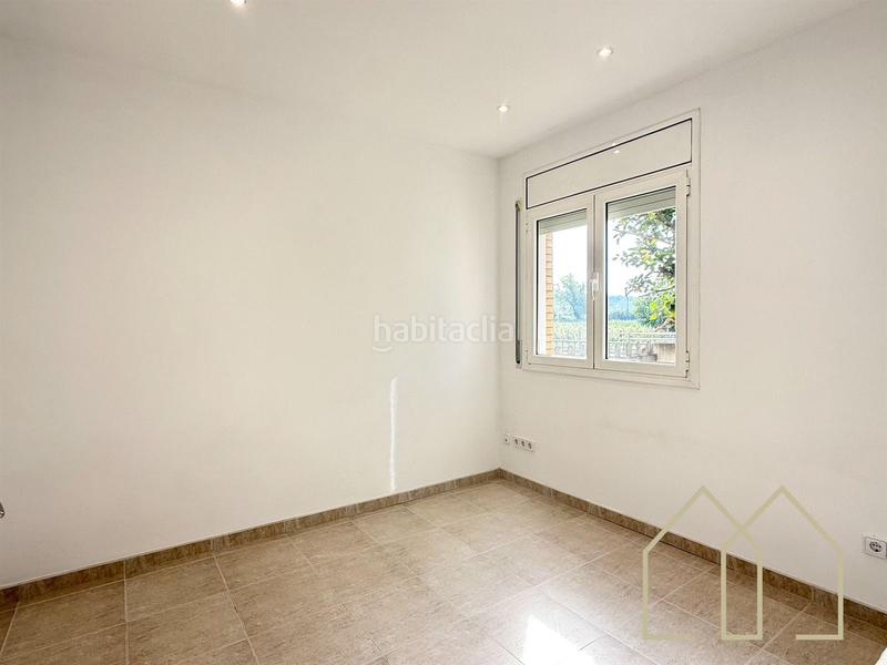 Foto f8783b58-3fff-49d8-b90b-d80f4c6737f7. Casa amb calefacció piscina a Flaçà Foto f8783b58-3fff-49d8-b90b-d80f4c6737f7. Casa amb calefacció piscina a Flaçà