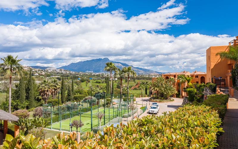 Foto 1e1e1bb9-edcb-4d3a-bd9d-e801f9f7999f. Planta baixa amb aparcament piscina a La Alquería Benahavís Foto 1e1e1bb9-edcb-4d3a-bd9d-e801f9f7999f. Planta baixa amb aparcament piscina a La Alquería Benahavís